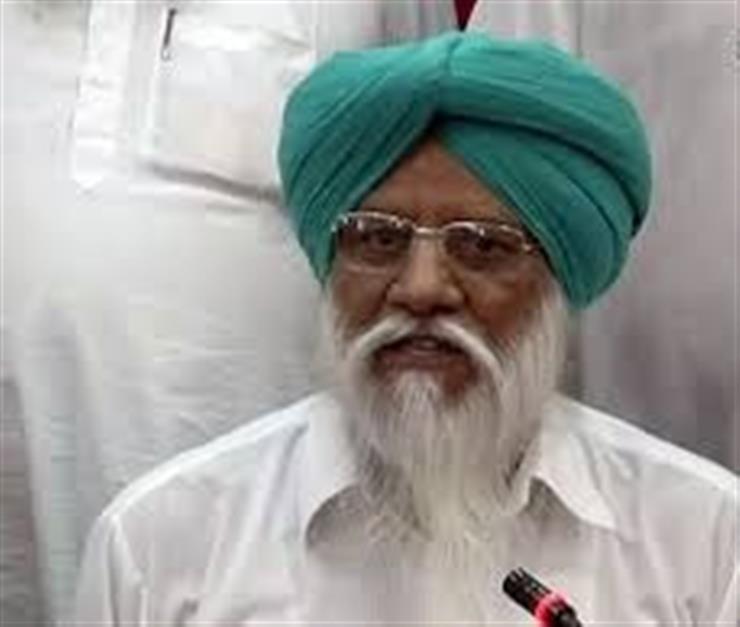 Prominent farmer leader Rajewal complains of chest pain