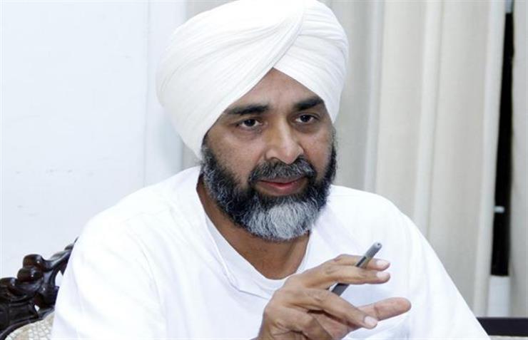 Amid COVID-19 crisis, Punjab FM Manpreet Singh Badal stated that GST Council’s GoM should stop acting like shahenshah of yesteryears.