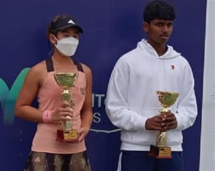 Manas Dhamne and Lanlana Tararudee lift singles titles