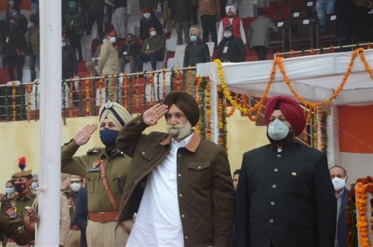 73rd Republic Day was celebrated with enthusiasm in three border districts Amritsar, Gurdaspur and Ferozepur