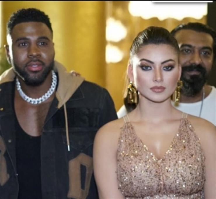 Urvashi Rautela Focking Xvideo - Urvashi Rautela collaborates with 'Talk dirty to me' hitmaker Jason Derulo