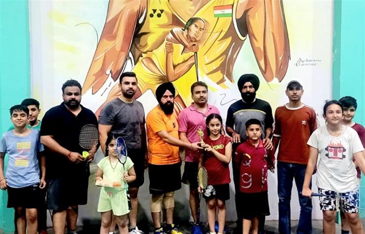 Star badminton participant Japleen Kaur honored