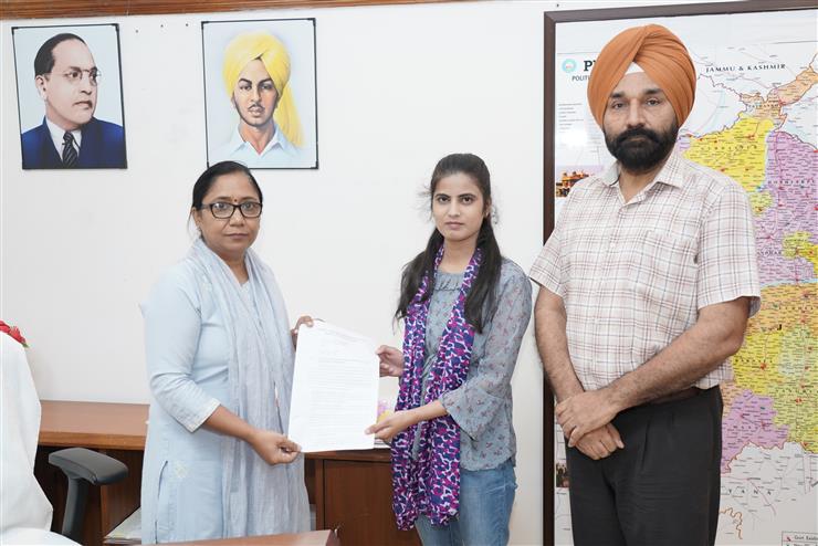 Social Security Minister hands over job letters to appointees on compassionate ground