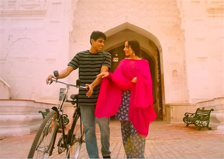 Feel The Trance with the most Romantic Chart Bursters Of The Year With 'Lover' songs Feel The Trance with the most Romantic Chart Bursters Of The Year With 'Lover' songs