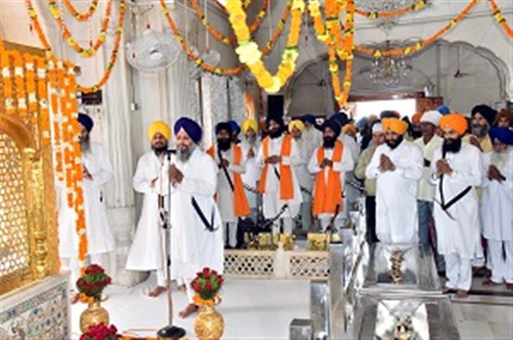 Entire Sikh community to forget their political differences and come together under the banner of Sri Akal Takht Sahib