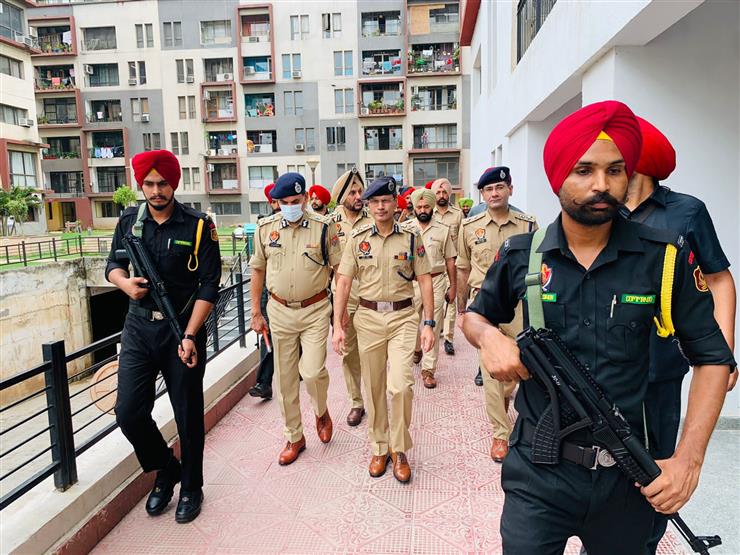 740px x 555px - DGP Punjab Gaurav Yadav leads from front as punjab police conducts cordon & search operations across state