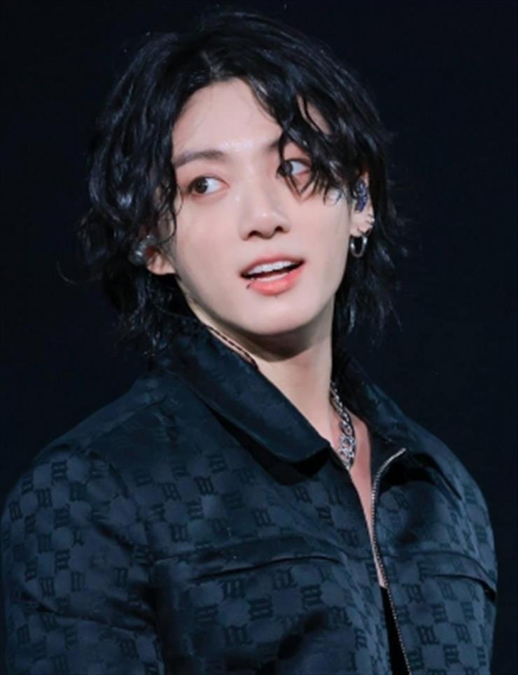 Jungkook de BTS établit un nouveau record avec sa chanson de la Coupe