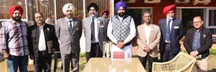 Punjab defence services Welfare Minister Fauja Singh Sarari pays homage to martyrs on occasion of Armed Forces Flag Day