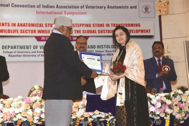 Vet Varsity Scientists sweep awards at International Symposium