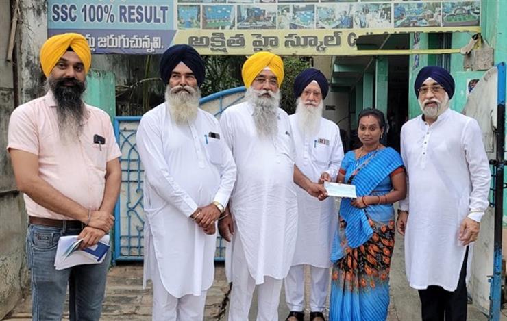 SGPC releases Rs 17.58 lakh school fees of Sikligar Sikh students