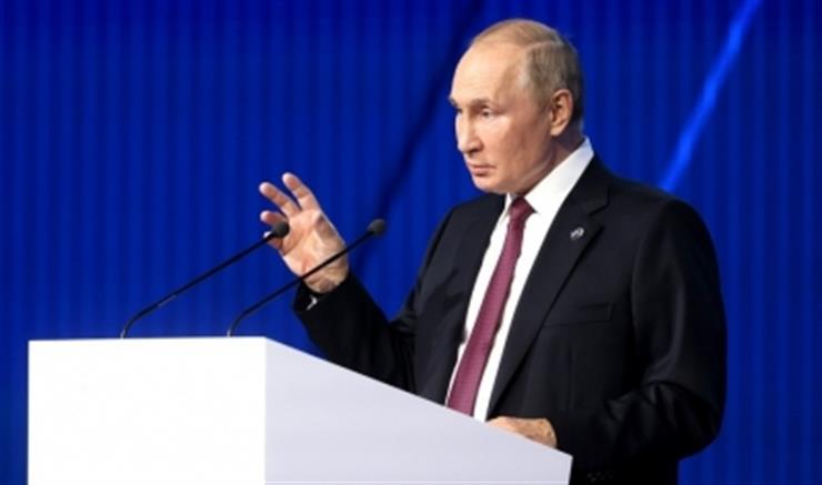 Video claiming Putin is using body doubles goes viral on Russian social media