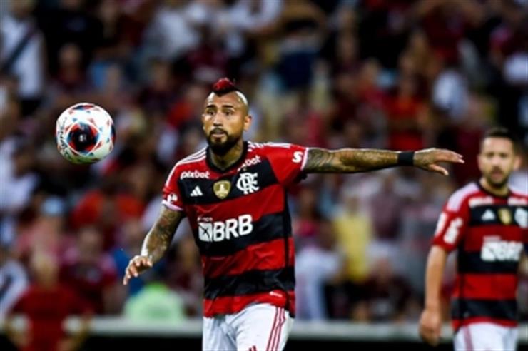 Arturo Vidal tiene los ojos puestos en la salida de Flamengo