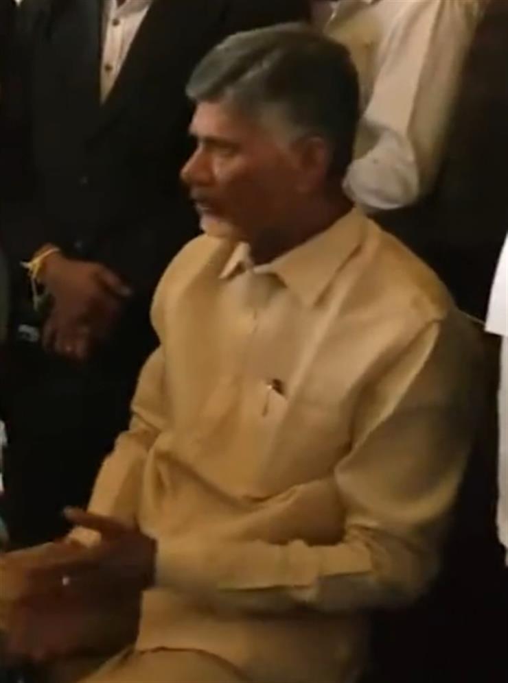 Andhra CID continues questioning Chandrababu Naidu for 2nd day