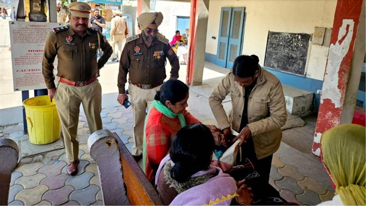 Punjab Police conduct search operation at Railway stations across state