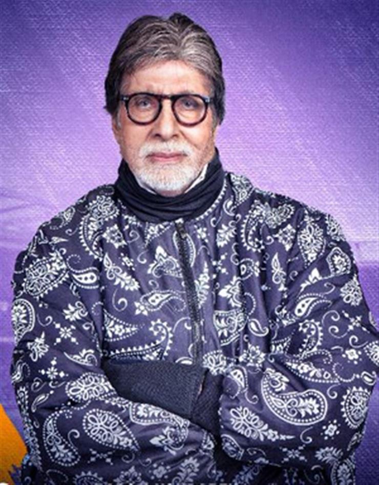 Big B says asking for a dance is no more about gracefully holding the lady in the arm