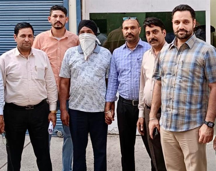 Punjab VB arrests Ex-Panchayat member for accepting Rs.1,40000 bribe