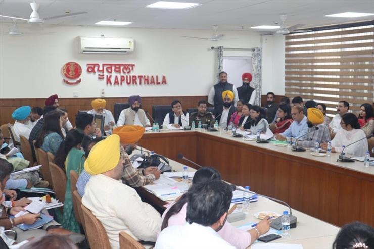 Mundian Orders Strict Action Against Unauthorized Colonies