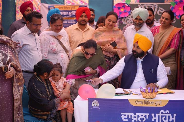 Harjot Singh Bains kick starts statement drive to boost enrollment in govt schools, fixes target to increase 10 percent admissions