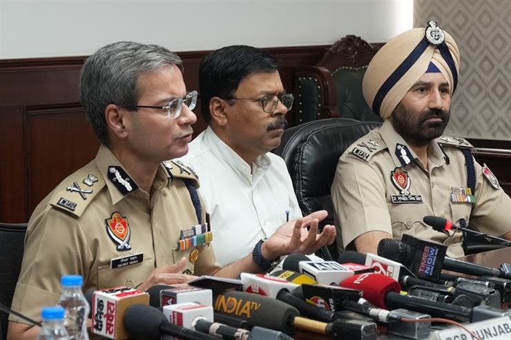Punjab police busts Pak backed narco-terrorism network, 11 held, Rs.5 crore recovered