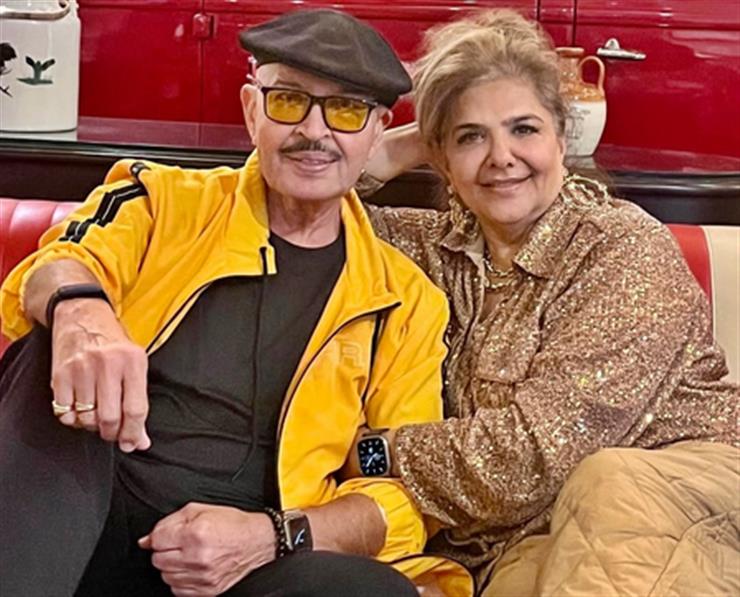 Rakesh Roshan celebrates 54 years of togetherness with wife Pinkie