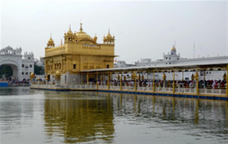 Controversy erupts over Indian Army's claim of deploying Anti-Drone guns at Golden Temple, Akal Takht, SGPC refute Army claim