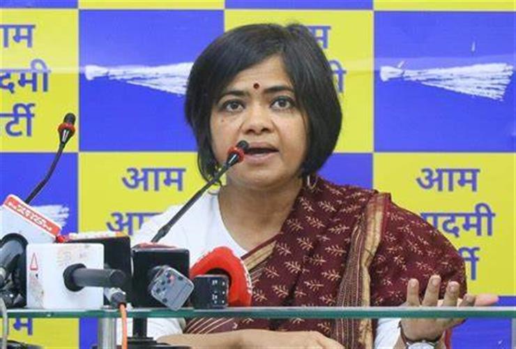 Appointment of Delhi leaders of AAP on key Punjab posts sparks political firestorm