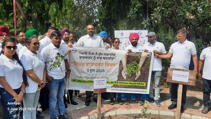 MC Commissioner Amritsar Planted Trees on World Environment Day