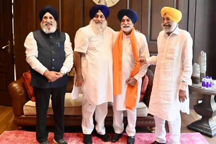 Rebel Akali leader Sikandar Singh Malooka rejoins SAD(Badal)