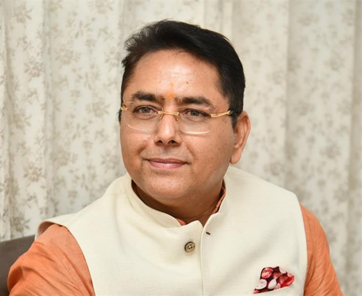 Akalis opposing land pooling policy which they master planned: Aman Arora