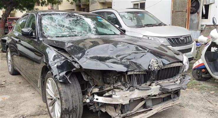 Speeding BMW kills 5-year-old girl in Noida, driver held