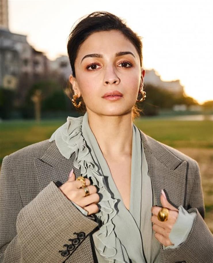 Alia Bhatt backs mother Soni Razdan as she voices her concern over the Palestine crisis