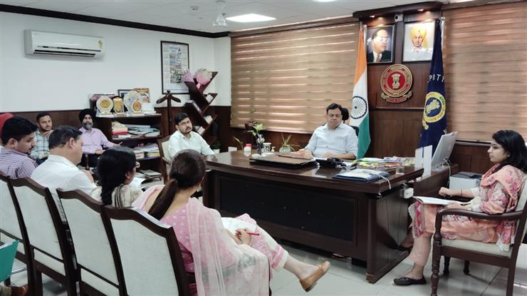 DC Kapurthala Orders Strict Measures to Achieve Zero Stubble Burning Target