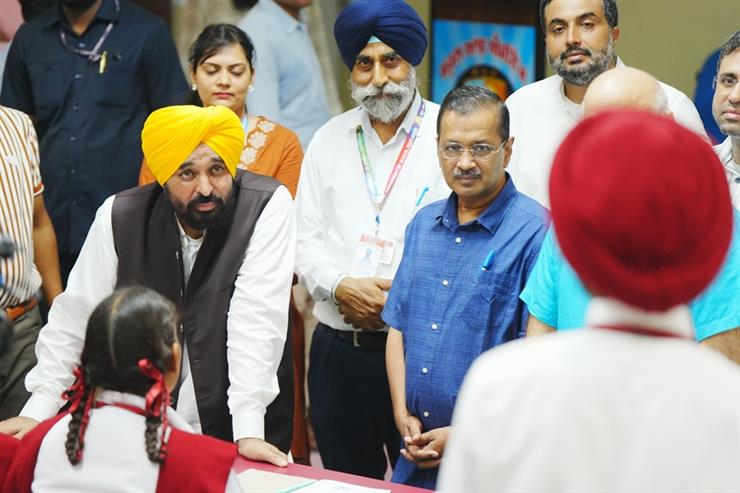 Bhagwant Mann and Arvind Kejriwal launch anti-drug curriculum for schools