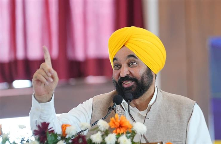 CM snubs Sukhbir Badal: asks him to stop boasting about fake achievements and owe responsibility for Bargari and drug deaths