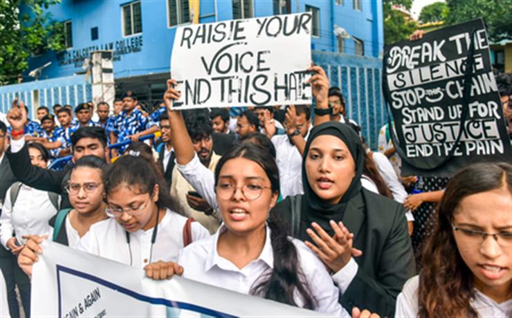 Crucial meeting at South Calcutta Law College today to decide on Vice-Principal's resignation