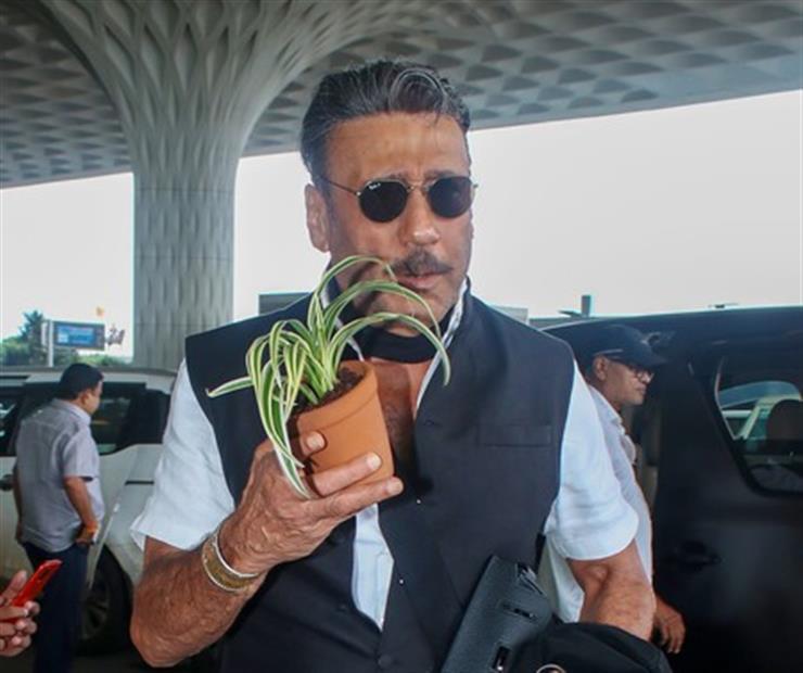 On Shashi Kapoor’s 8th death anniversary, Jackie Shroff pays tribute