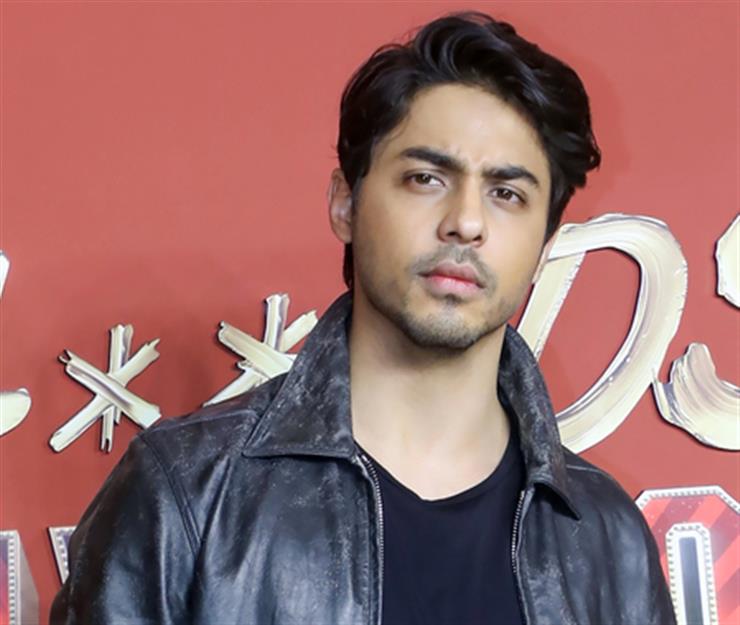 Video showing Aryan Khan's objectionable gesture at Bengaluru pub goes viral