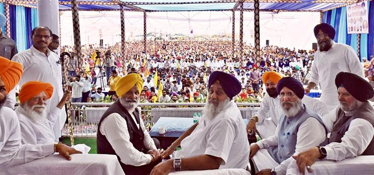AAP trying to deceive people of Gujarat by appropriating schemes initiated by the SAD in Punjab - Sukhbir Badal