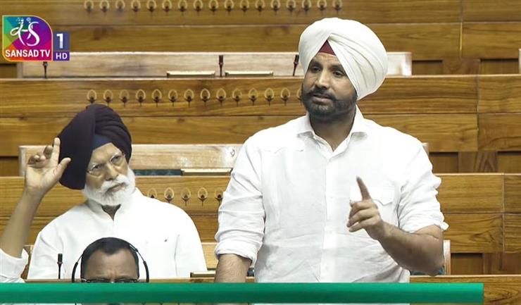 Bittu and Harsimrat are stalling Bandhi Singhs’ release: Warring makes shocking revelation in Lok Sabha