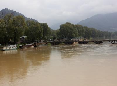 Four killed as boat capsizes in J&K's Jhelum River