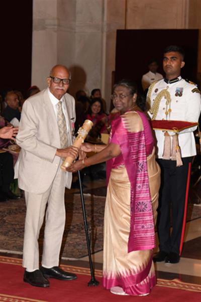 Eminent Agra homeopath Dr Radhey Shyam Pareek awarded Padma Shri