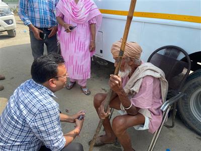 100-Year-Old Bachan Singh Rescued Safely from Flood-Hit Sultanpur Lodhi Village