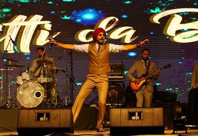 Ranjit Bawa weaves magical spell at TechnoVirsa 2025 RBU