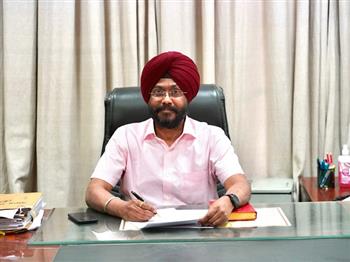 Malwinder Singh Jaggi IAS takes over charge of Principal Secretary Information and PR department