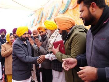 Punjab CM Bhagwant Mann along with his wife visited his village Satauj to celebrate Lohri function.