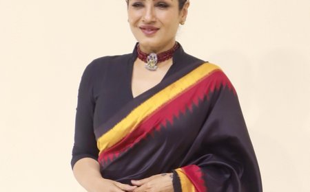 Raveena Tandon almost gets bitten by a dog on red carpet, actress keeps calm