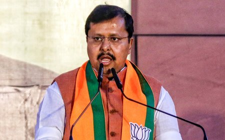 Nitin Nabin hails India's weavers on National Handloom Day, backs 'vocal for local'