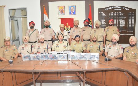 Four linked to cross-border smuggling module held with 5 pistols, 2Kg heroin and ₹5L drug money