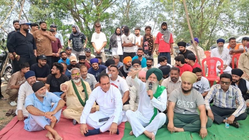 Villagers Stage Protest Against Tar Plant Near Darvesh Village, Demand Closure Over Pollution Concerns