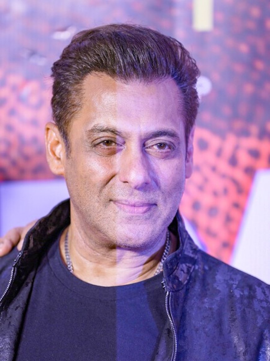 Cop deployed outside Salman Khan’s house collapses, dies